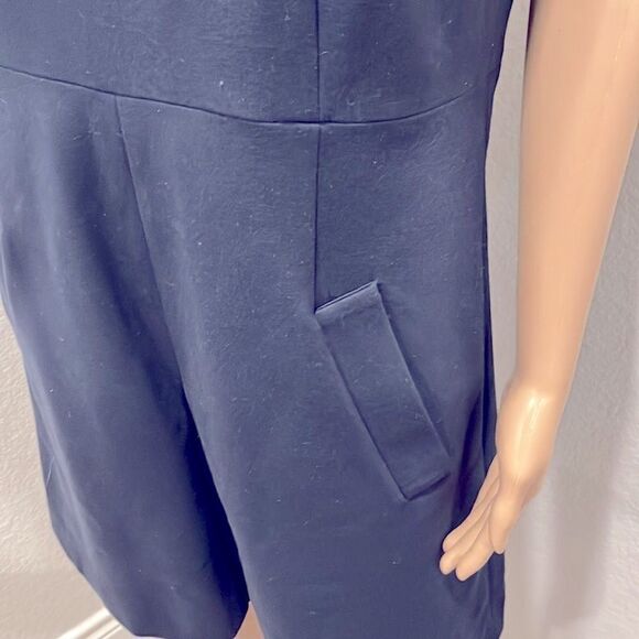 Vintage Diane Von Furstenberg navy blue designer dress w/ pockets. Med wt fabric - Picture 2 of 11